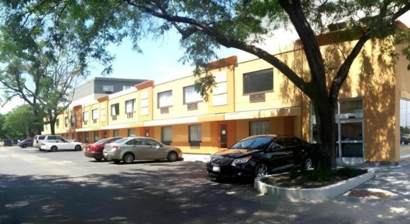 Shore Hotel 3*