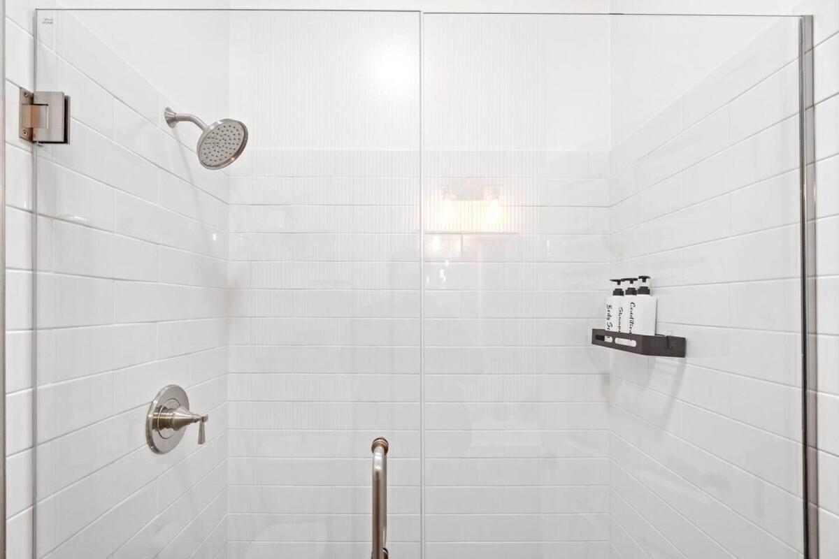 2 Bd 2 Ba Bucktown Safari Flat Apartment *