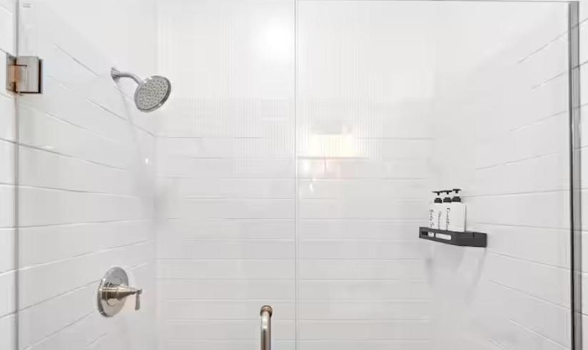 Apartment 2 Bd 2 Ba Bucktown Safari Flat