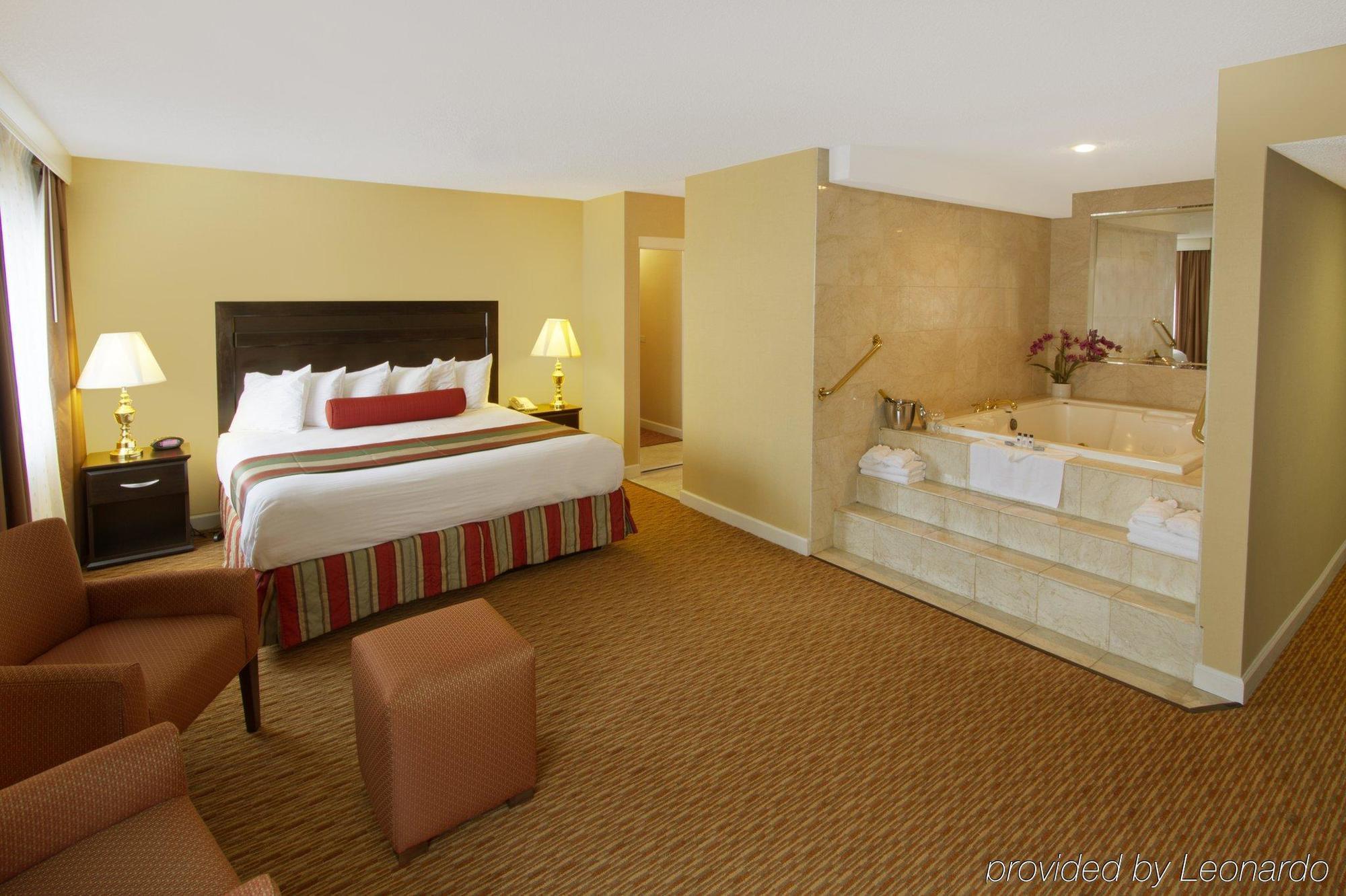 Western At O'hare Hotel 3*