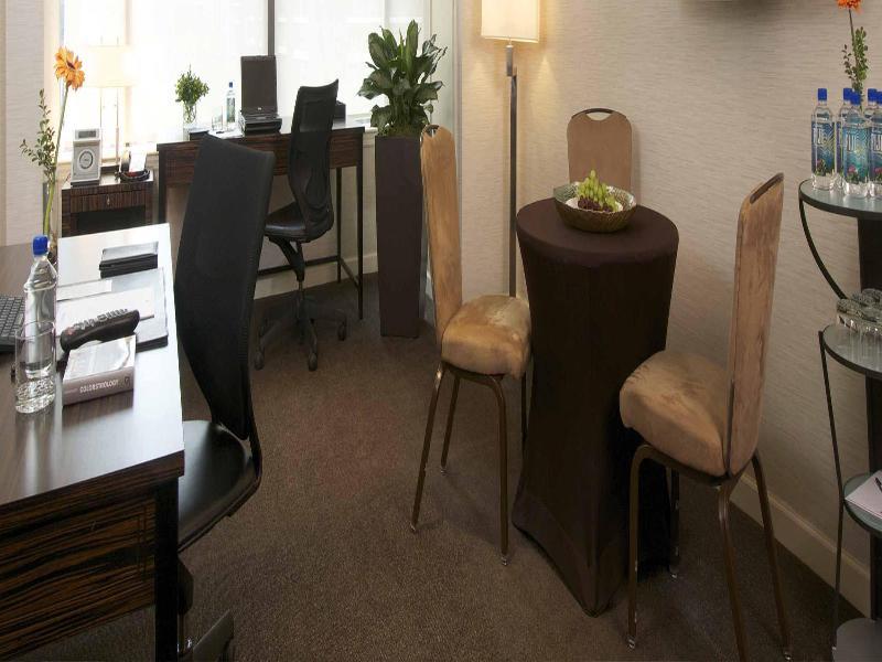 Hotel The Collection Magnificent Mile Chicago