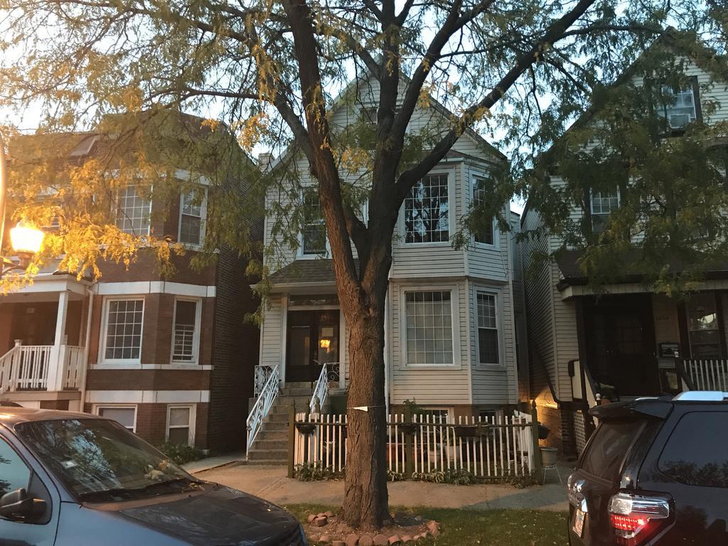 Guest house Hollywood Llc Chicago