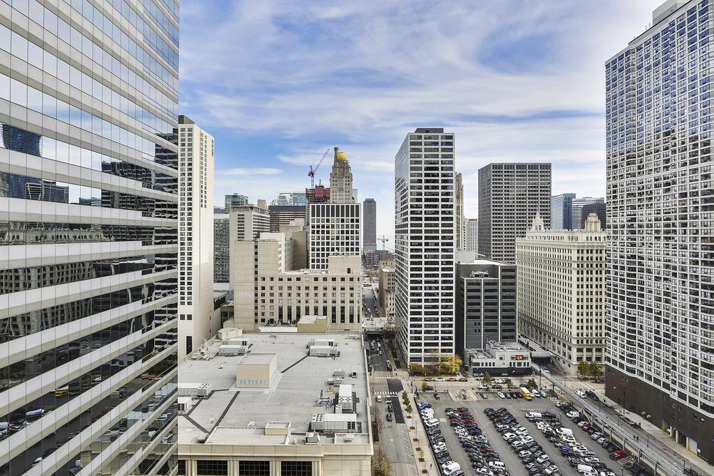 Aparthotel Bridgestreet At State And Grand 4*
