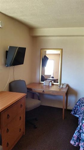Skylark Hotel