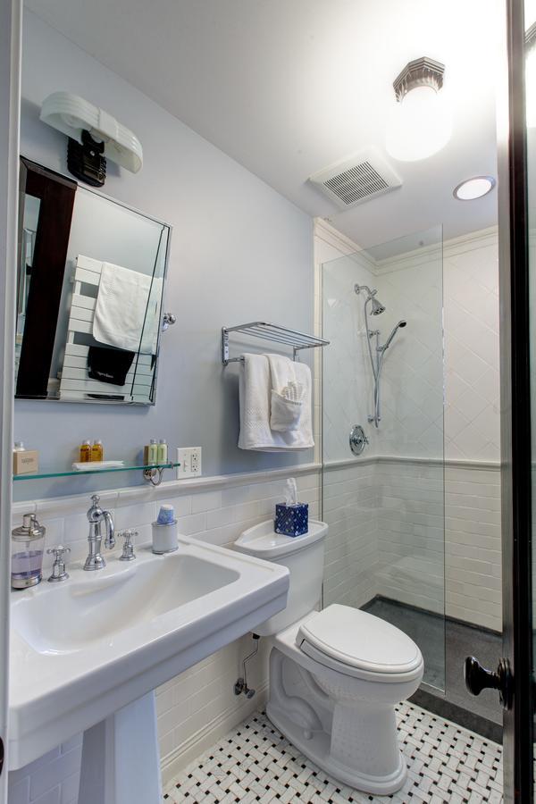 Lang House B&B - Chicago Bed & Breakfast