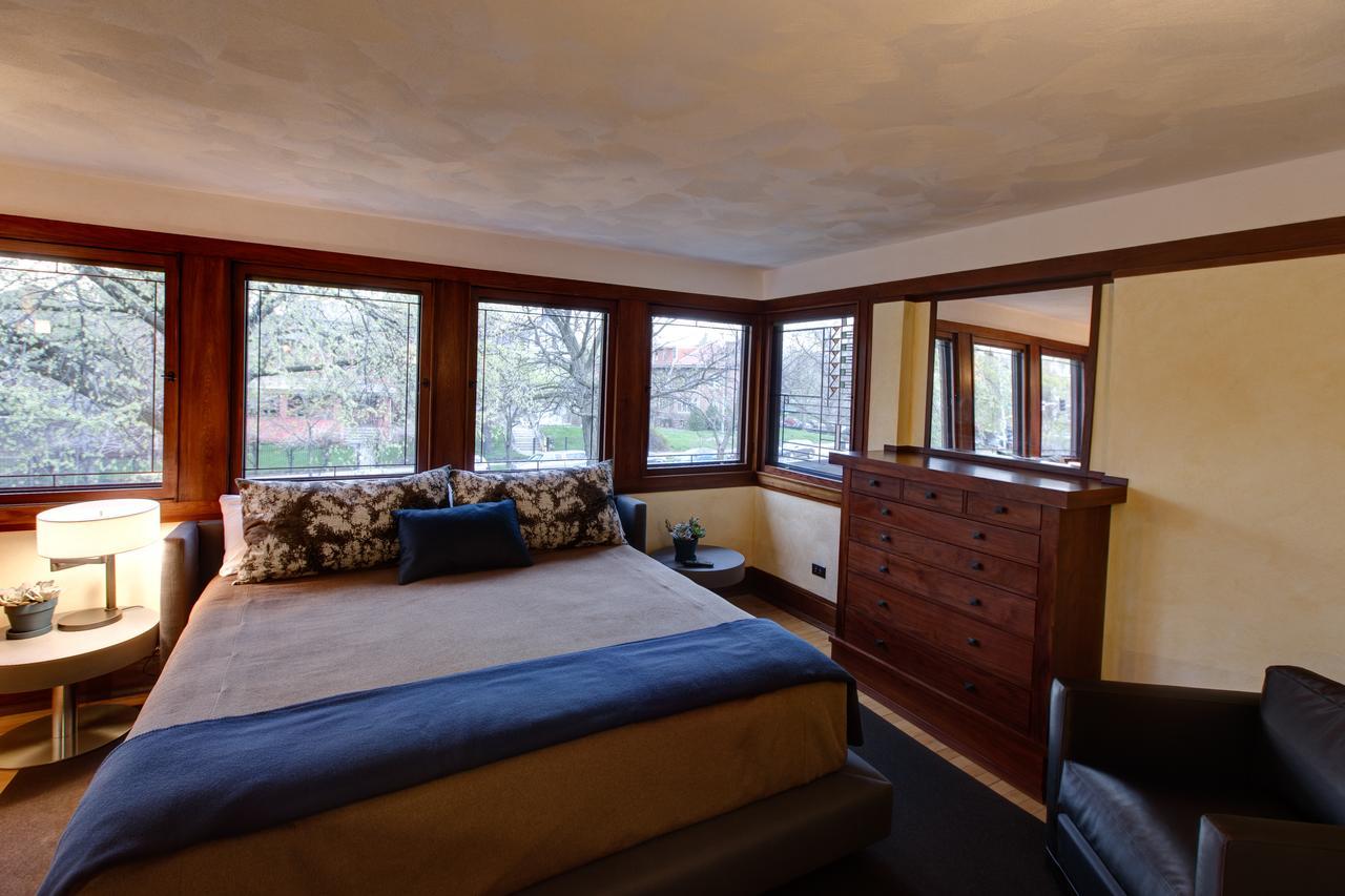 Frank Lloyd Wright's Emil Bach House