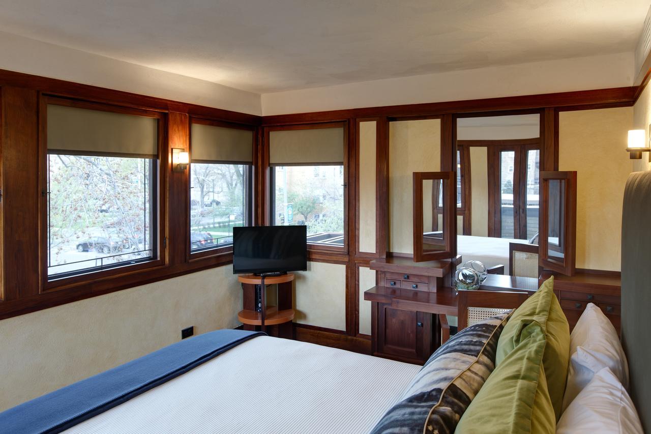 Frank Lloyd Wright's Emil Bach House *