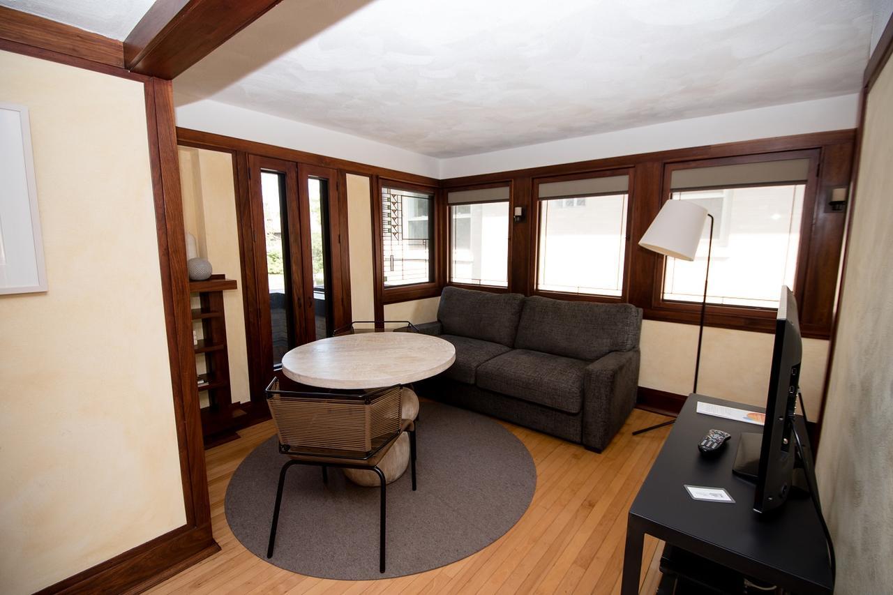 Frank Lloyd Wright's Emil Bach House * Chicago