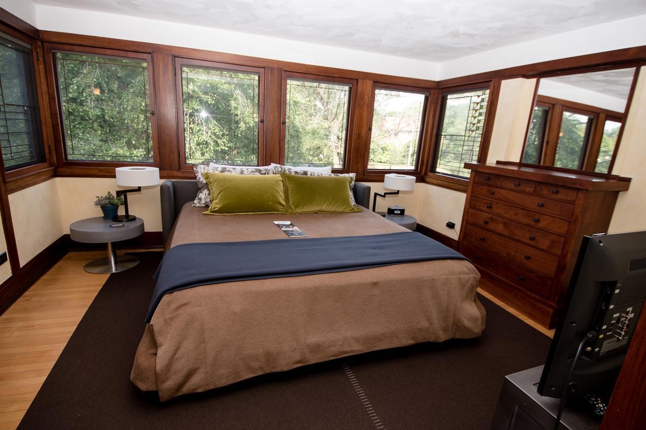 Holiday home Frank Lloyd Wright's Emil Bach House Chicago