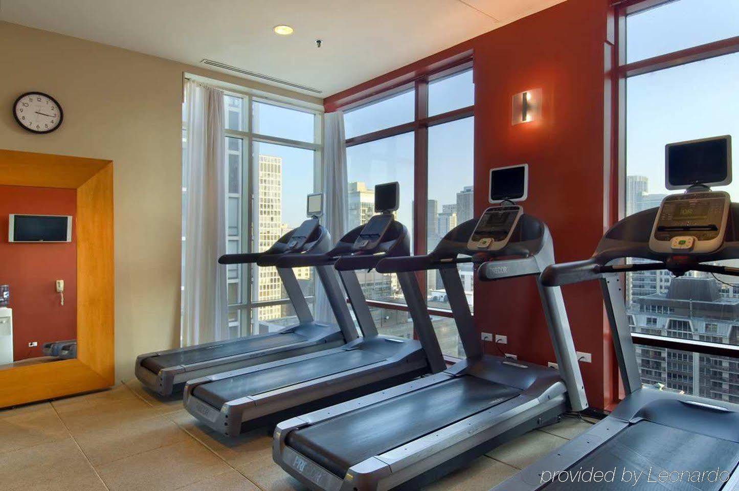 Hilton Magnificent Mile Hotel 3*