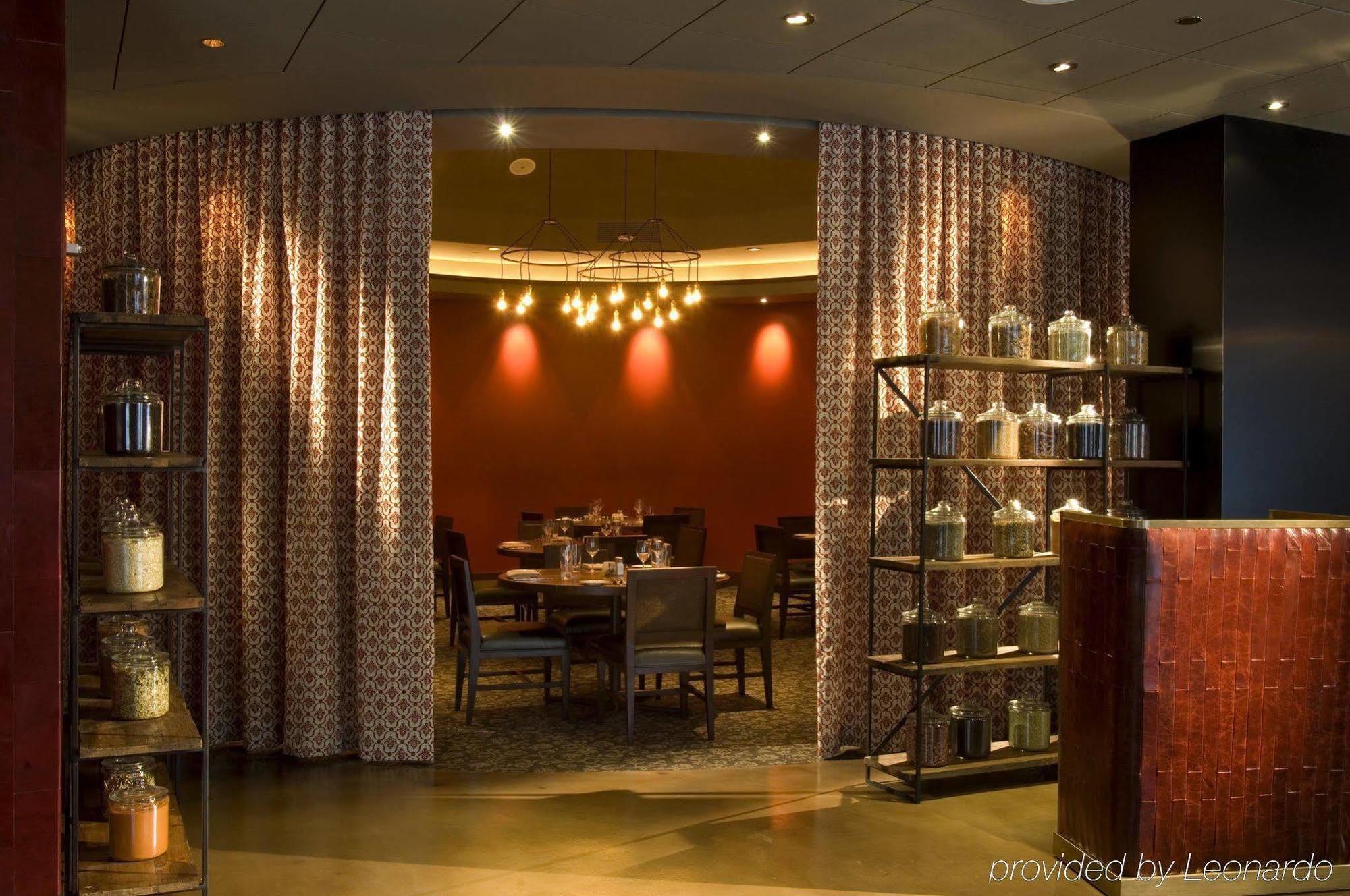 Doubletree By Hilton Magnificent Mile