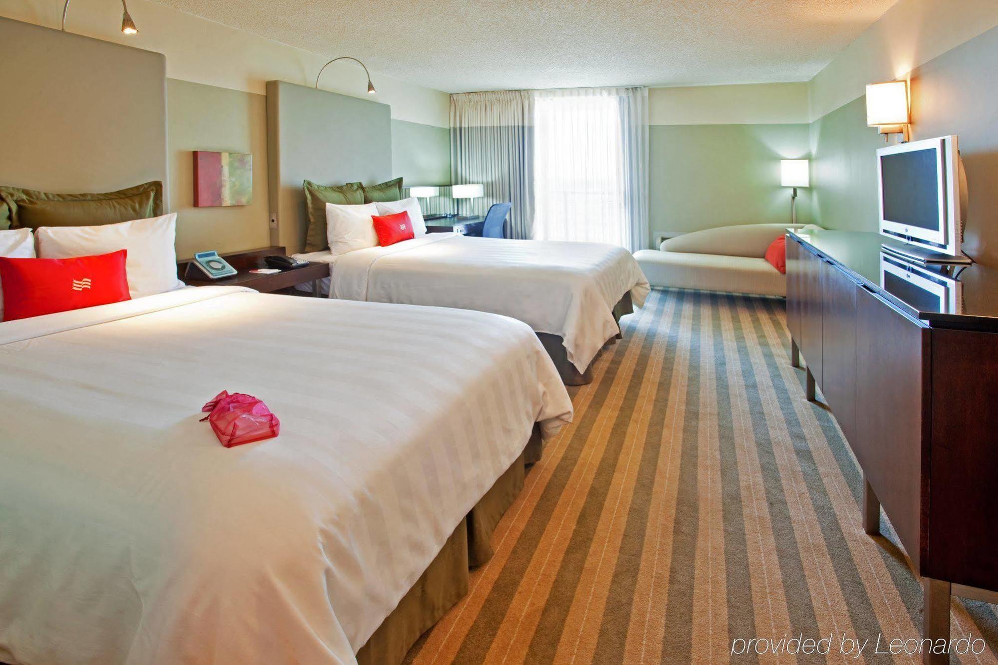 Crowne Plaza - West Loop By Ihg Hotel 3*