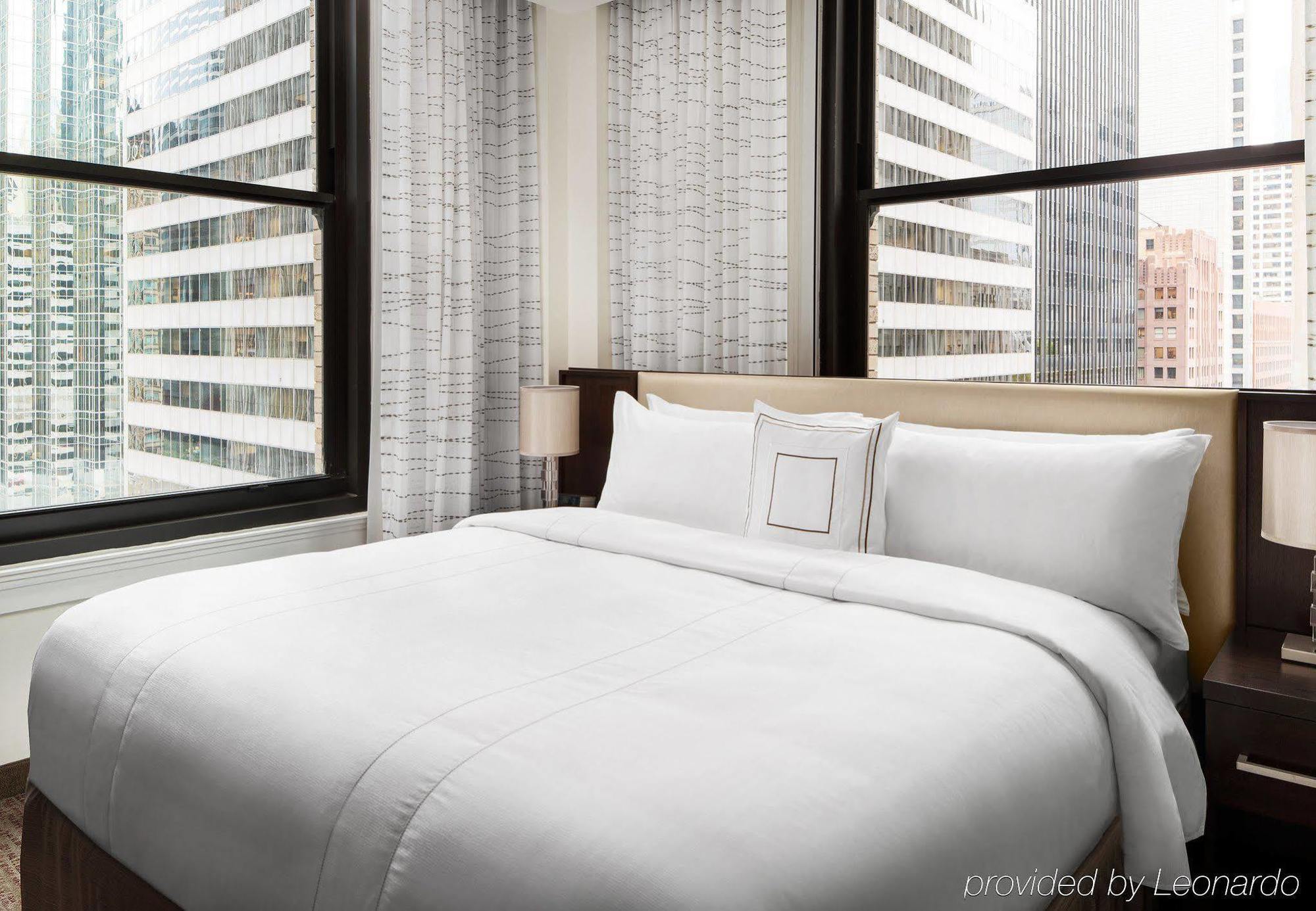 By Marriott Downtown/loop 3* Chicago