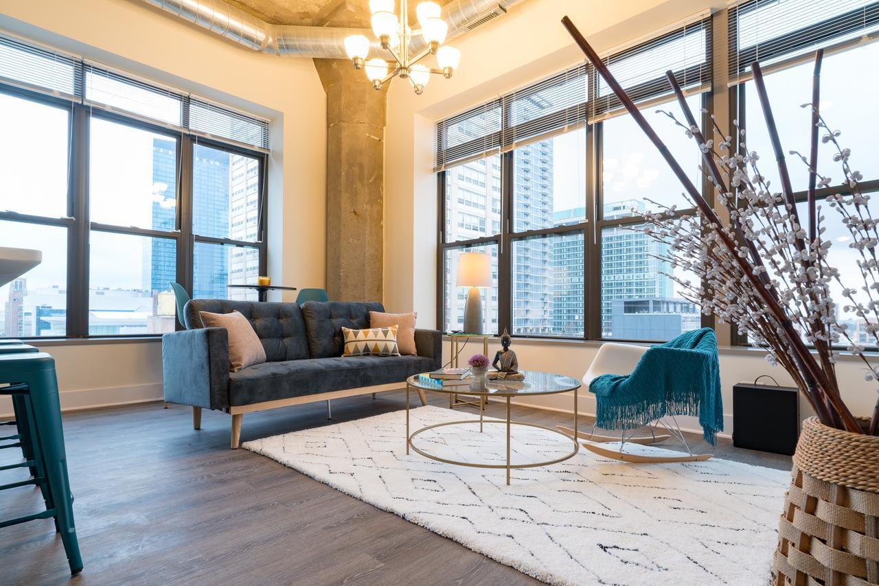 Mccormick Place Lofts By Cloud9