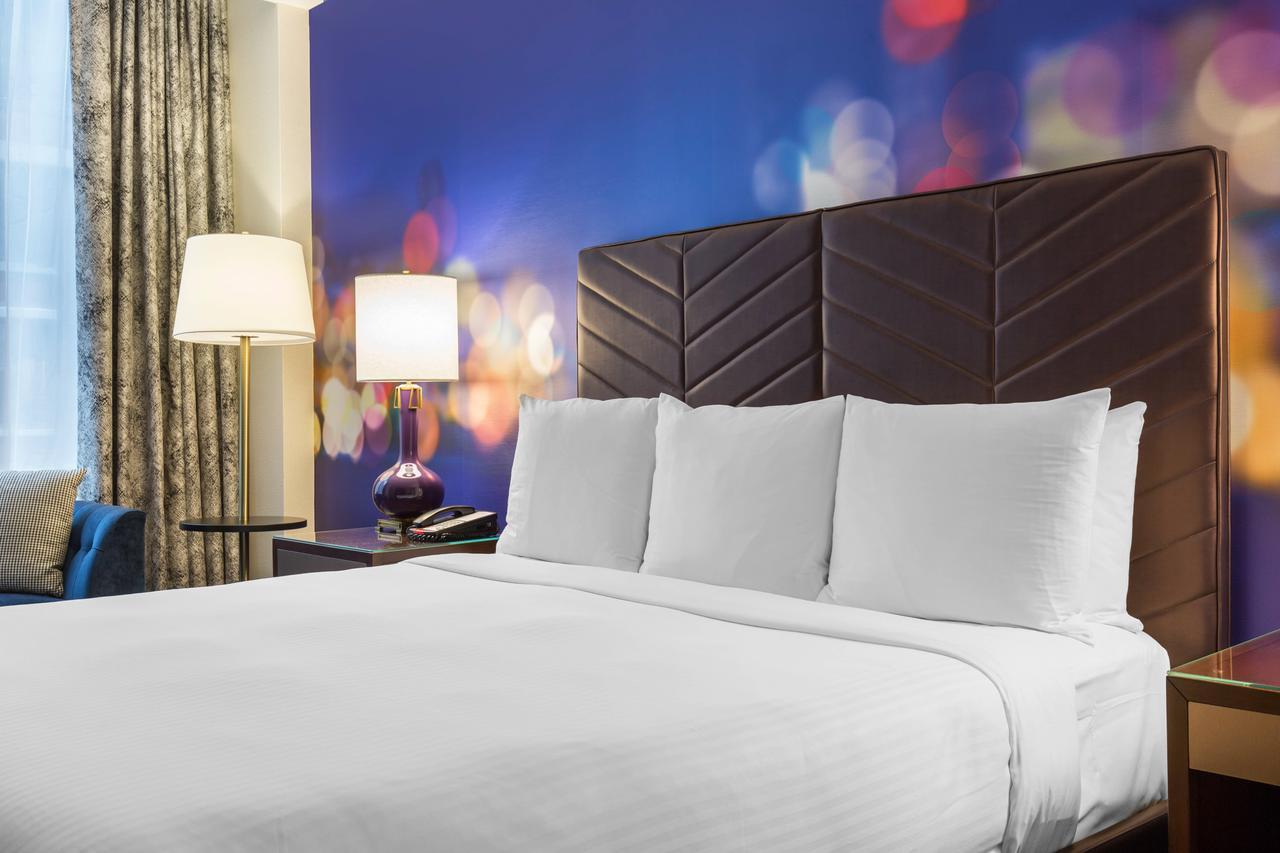 Hotel The Collection Magnificent Mile 4*
