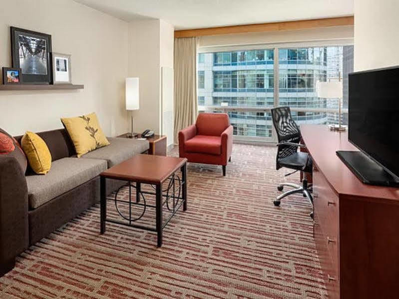 By Marriott Downtown/river North Hotel Chicago