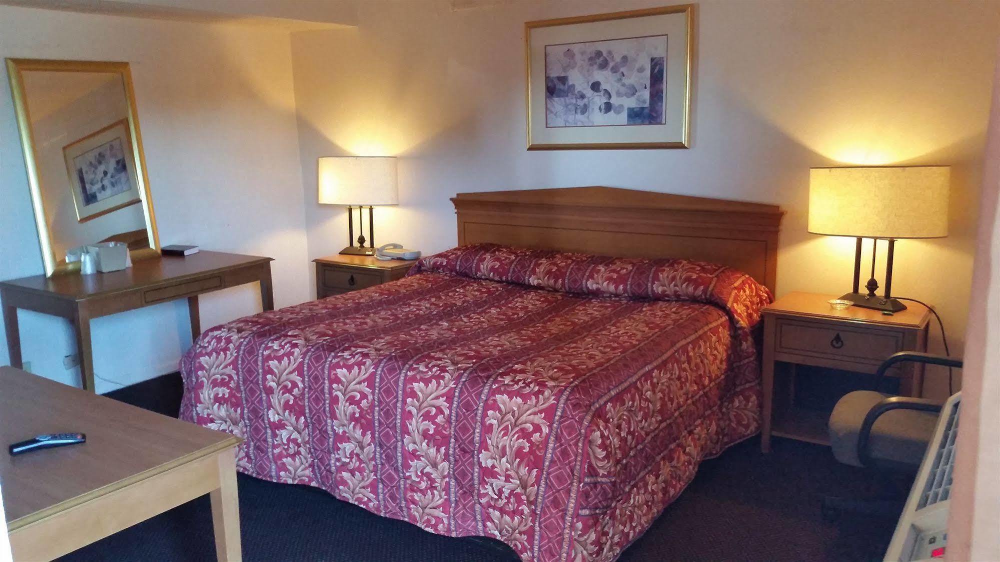 Hotel Skylark