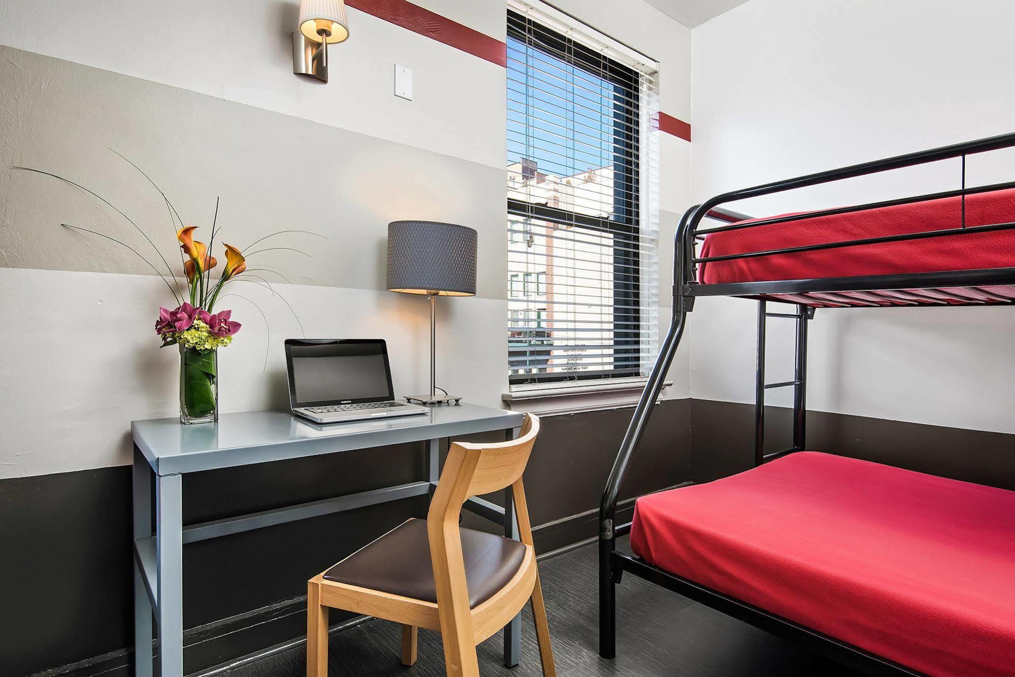 Getaway Hostel Chicago