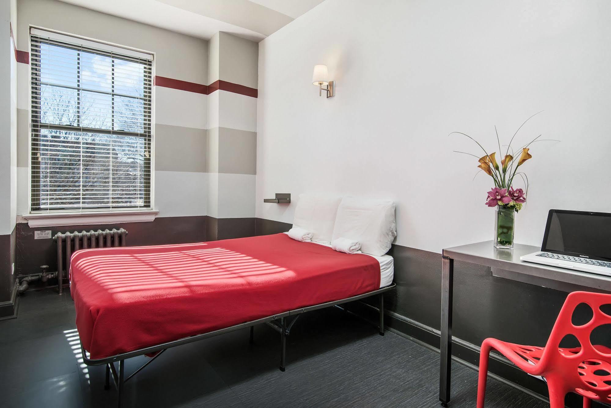 Getaway Hostel Chicago