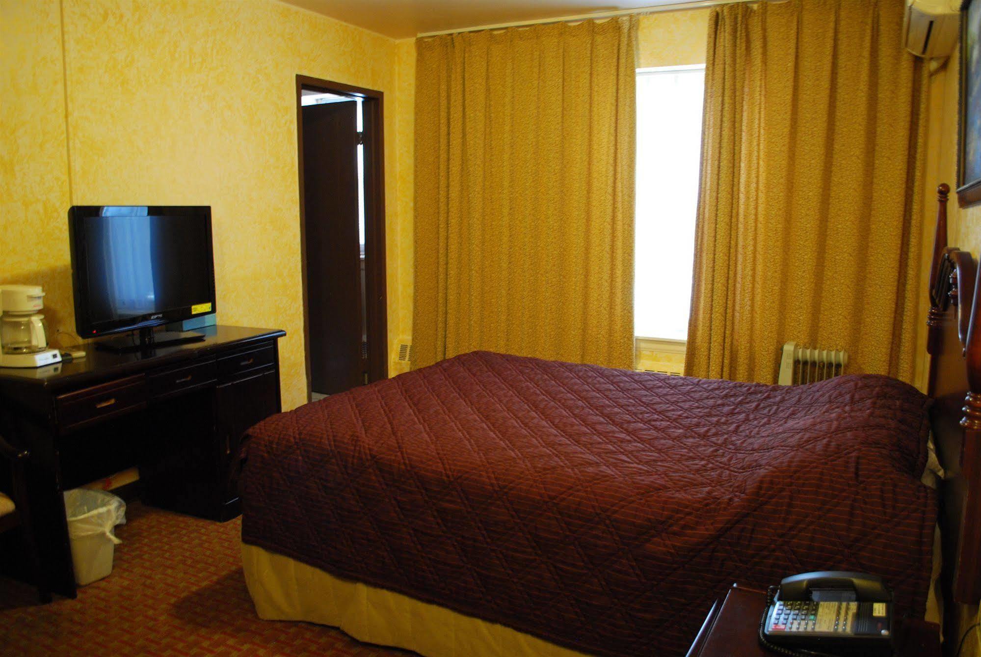 Hotel Chinatown Chicago