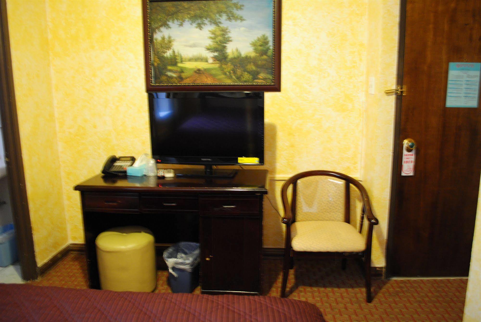 Hotel Chinatown Chicago