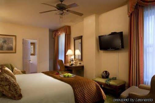 Hotel The Willows Chicago