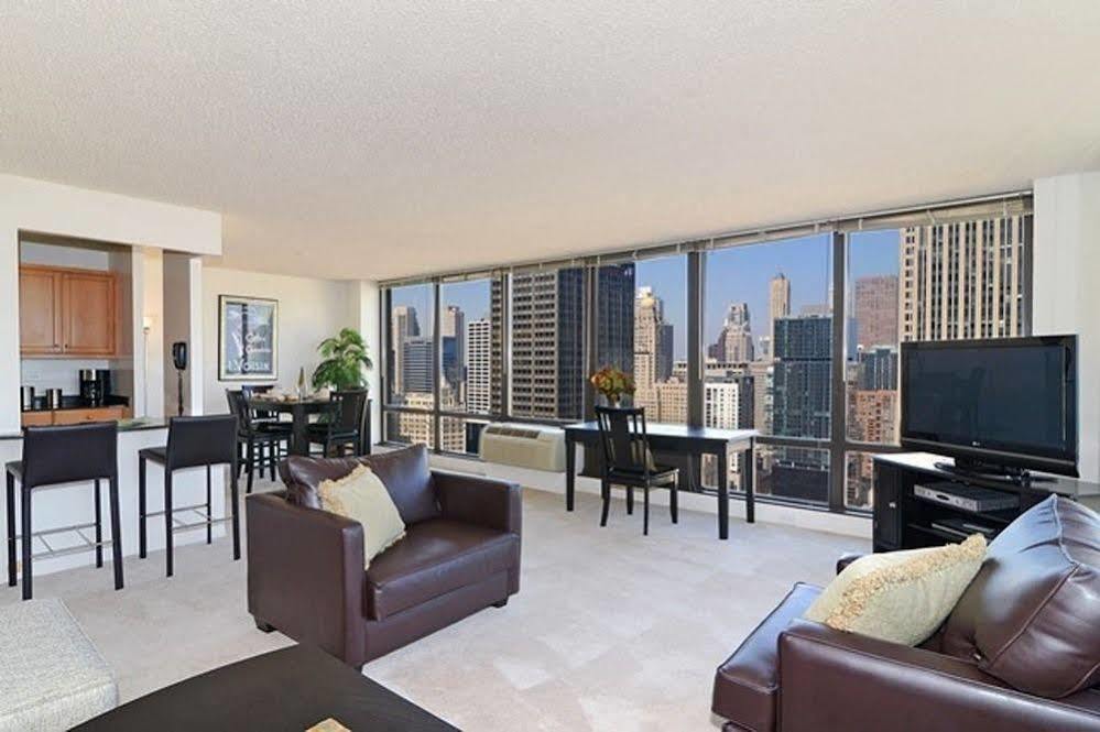 Corporate Suites Network At Columbus Plaza Chicago
