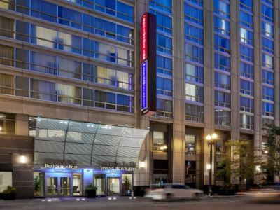 By Marriott Downtown/river North