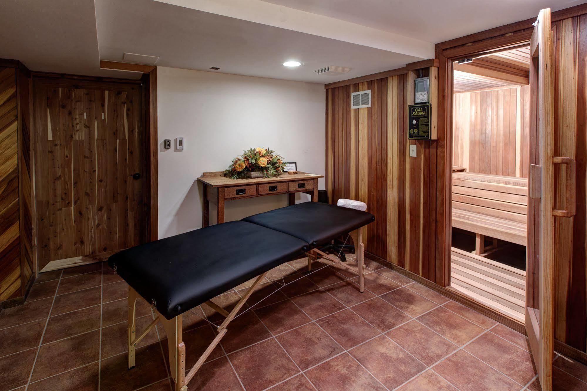 Lang House B&B - Chicago Bed & Breakfast 4*