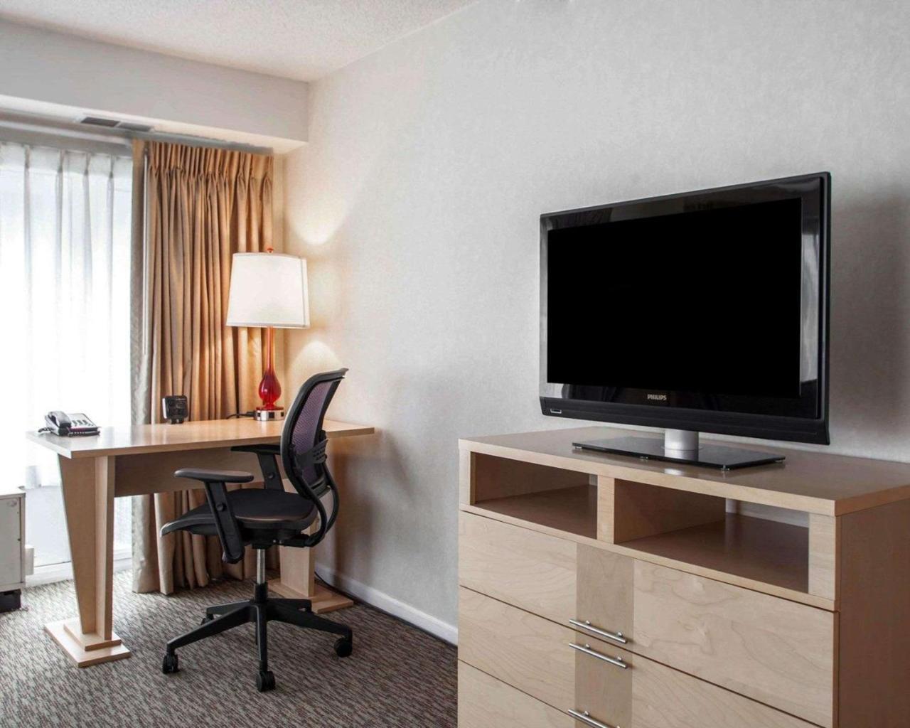 Hotel Comfort Michigan Avenue 3*