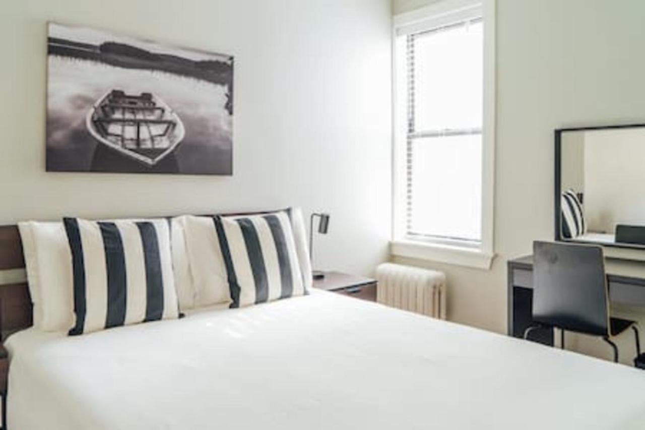 Convenient & Newly Decorated 1br - Roscoe 1d Apartment