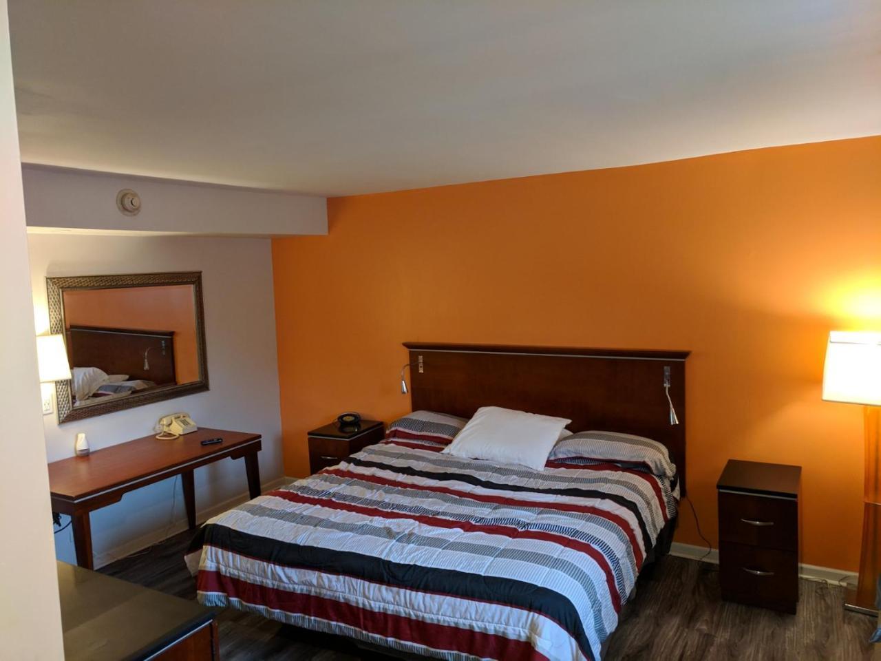 Skylark Hotel Chicago