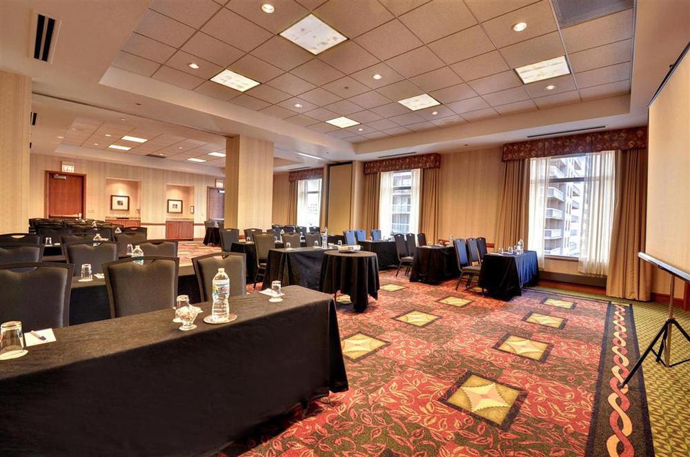 Hilton Garden Downtown/magnificent Mile Hotel
