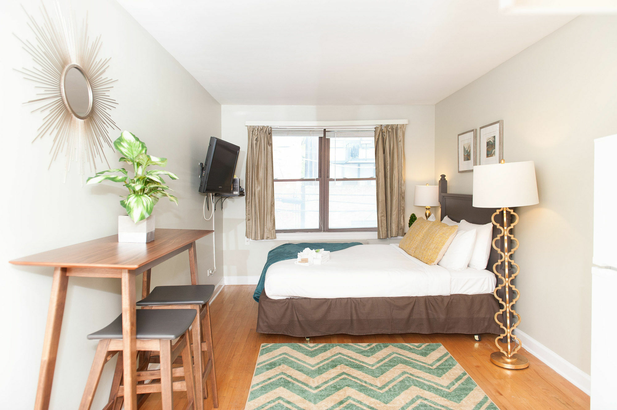 Apartment Sunny In Gold Coast By Sonder Chicago