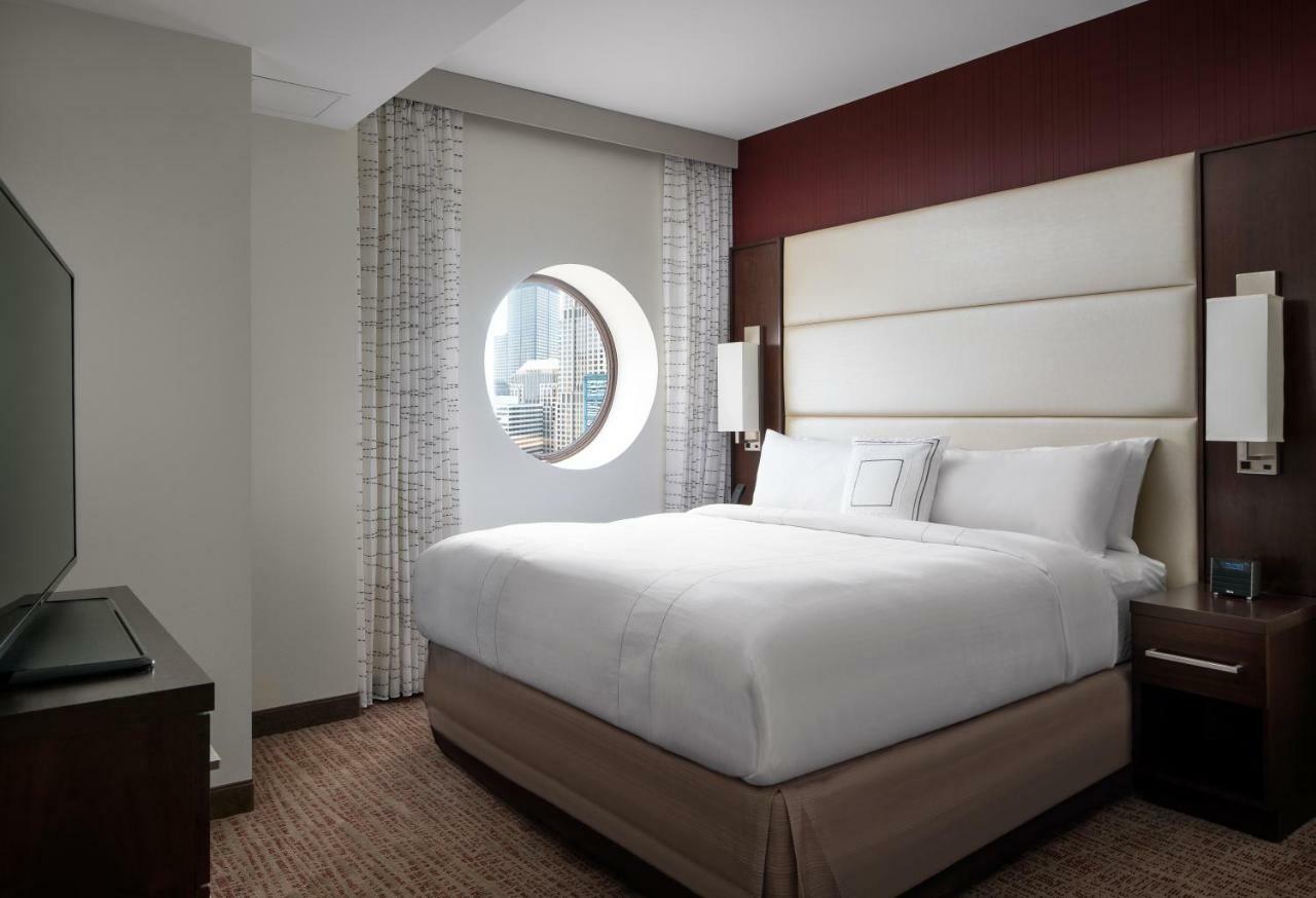 By Marriott Downtown/loop Chicago