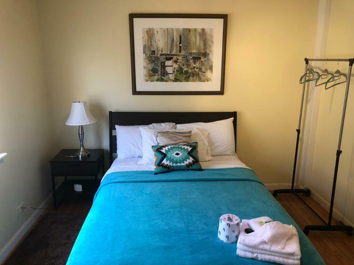 Guest house Hollywood Llc