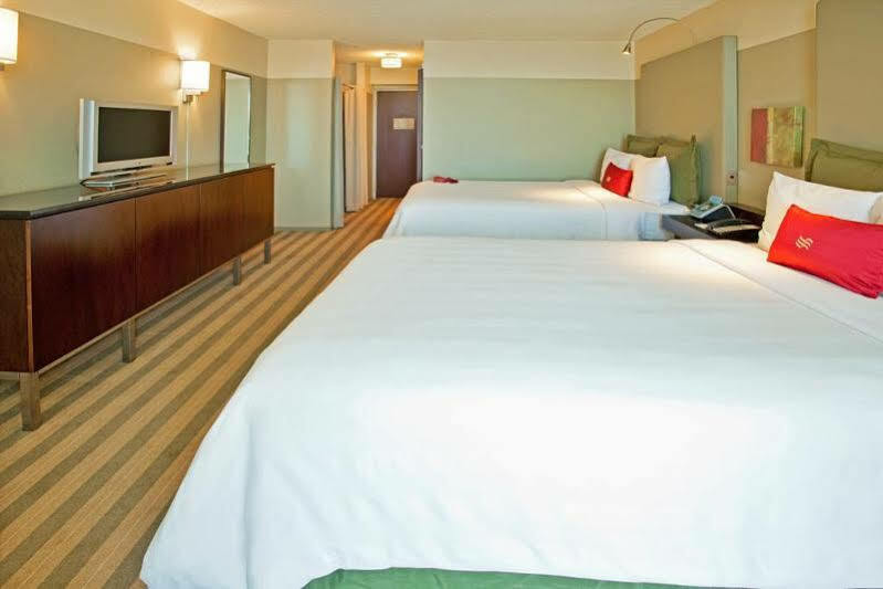 Crowne Plaza - West Loop By Ihg 3*