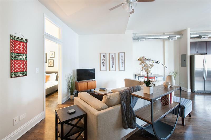 Open Concept 2br In Wicker Park By Sonder *