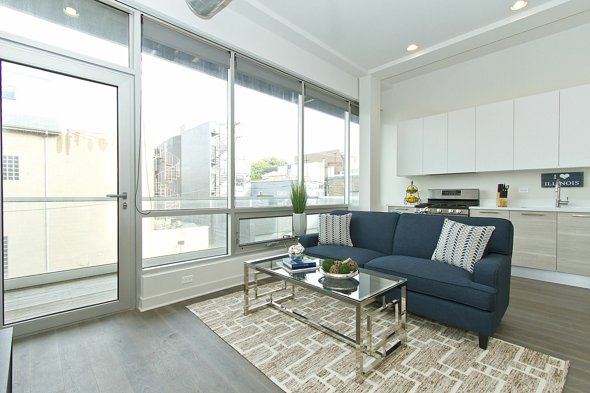 Bright 2br In Bucktown By Sonder *