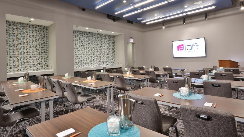 Aloft Mag Mile Hotel 3*