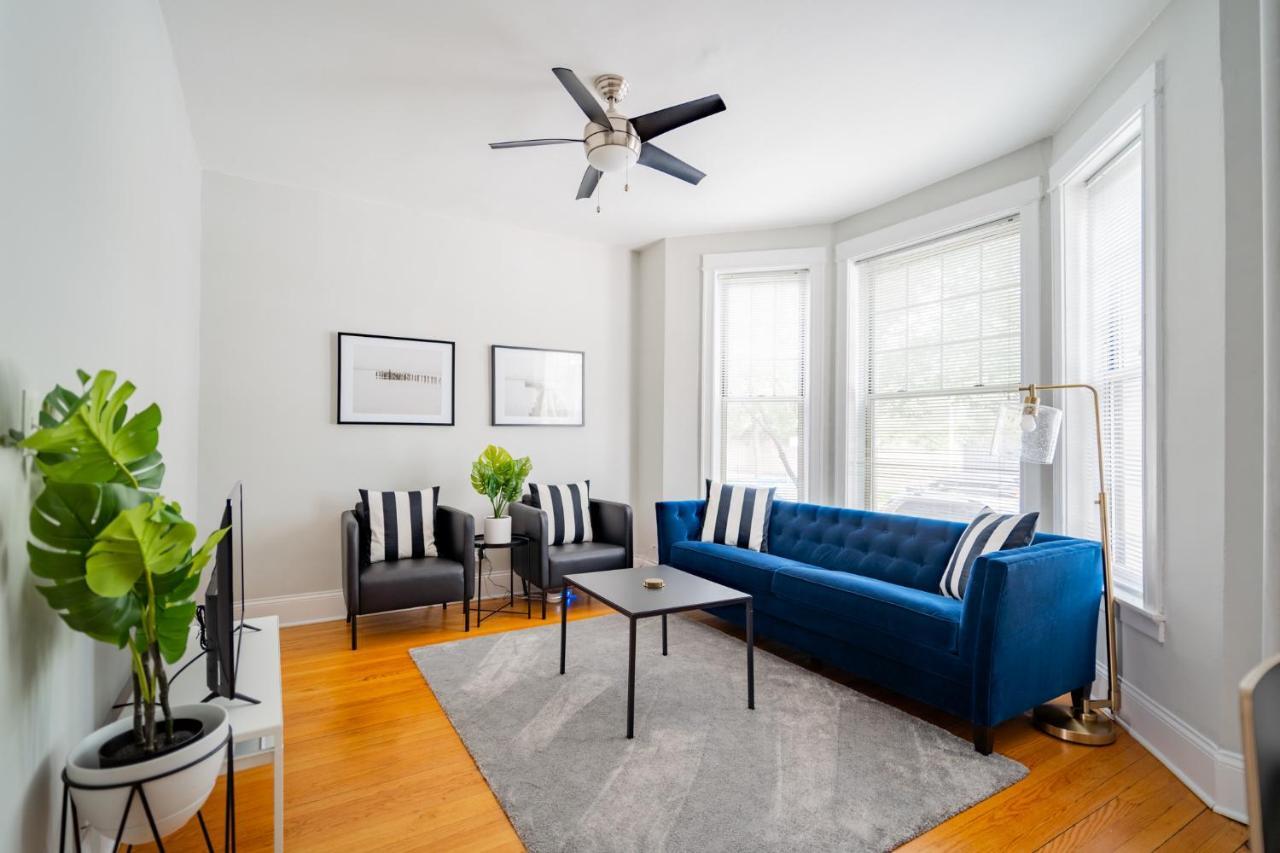 2br In Lively Neighborhood Of Wrigley Field - Grace 1 Apartment Chicago