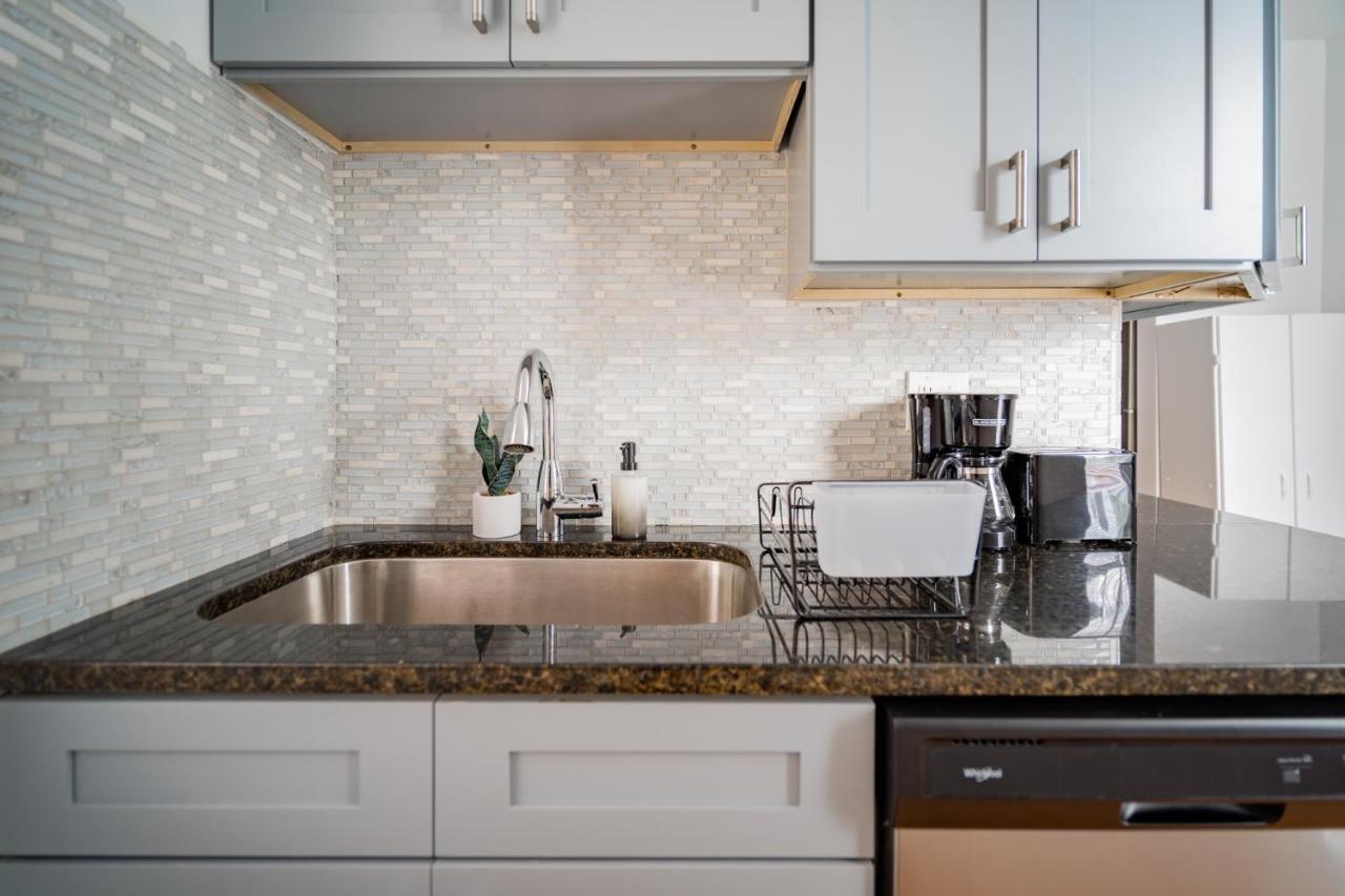2br In Lively Neighborhood Of Wrigley Field - Grace 1 Apartment Chicago
