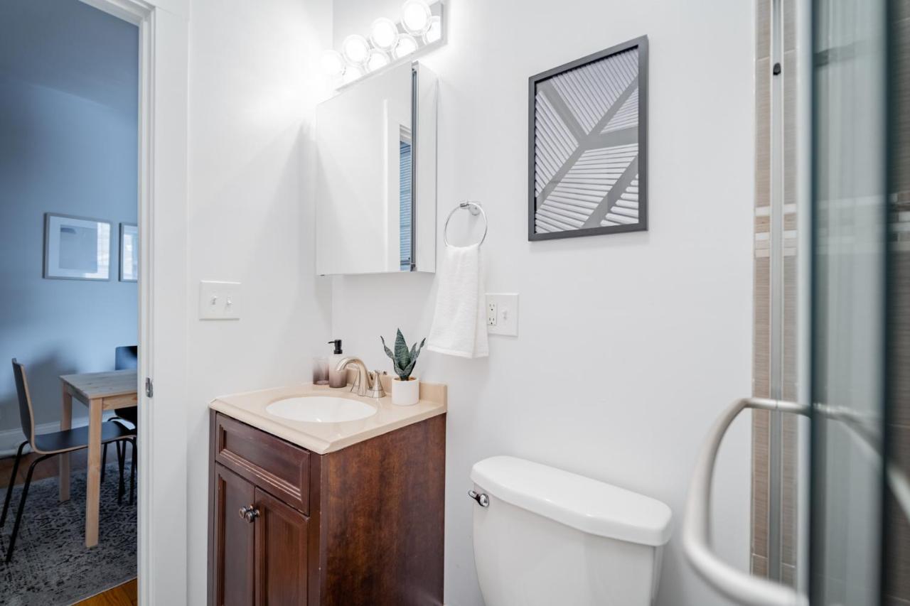 Apartment 2br In Lively Neighborhood Of Wrigley Field - Grace 1 Chicago