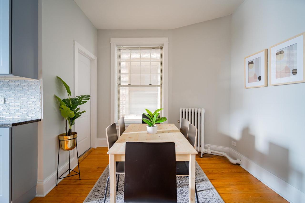 2br In Lively Neighborhood Of Wrigley Field - Grace 1 * Chicago