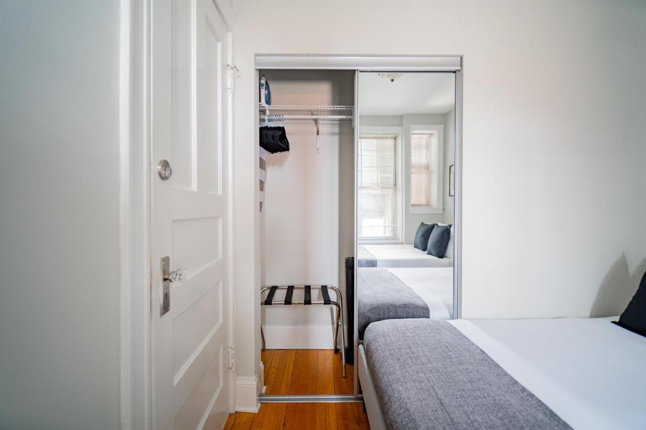 2br In Lively Neighborhood Of Wrigley Field - Grace 1
