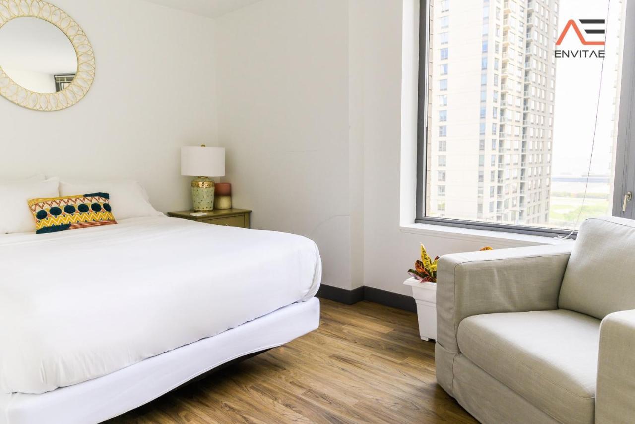 Envitae 2br Vibrant High-rise Penthouse Apartment Chicago