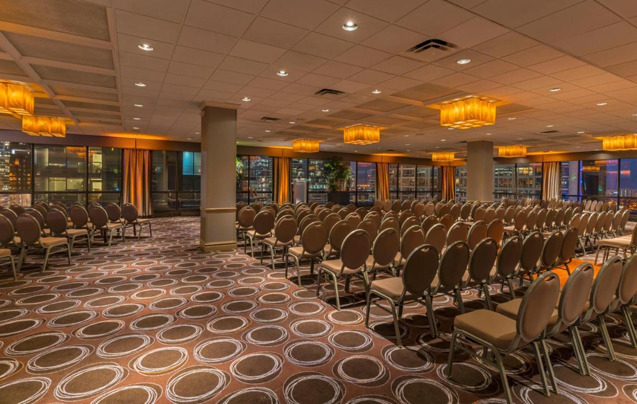 Hotel Mart Plaza River North, An Ihg 4*
