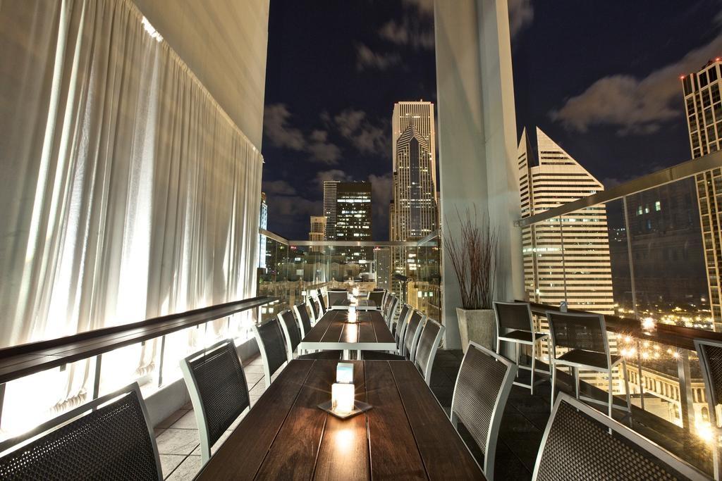 Thewit Chicago, A Hilton Hotel 4*
