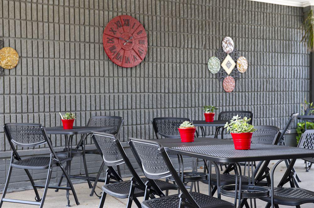 Carlton Midway Motel 2*