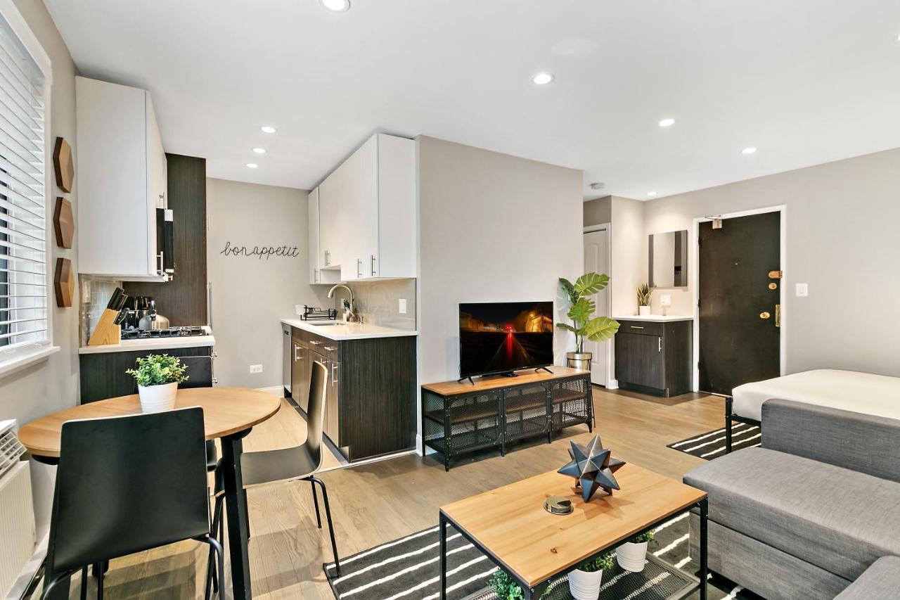 In Close To Boystown - Oakdale 514 & 413 Rep Apartment